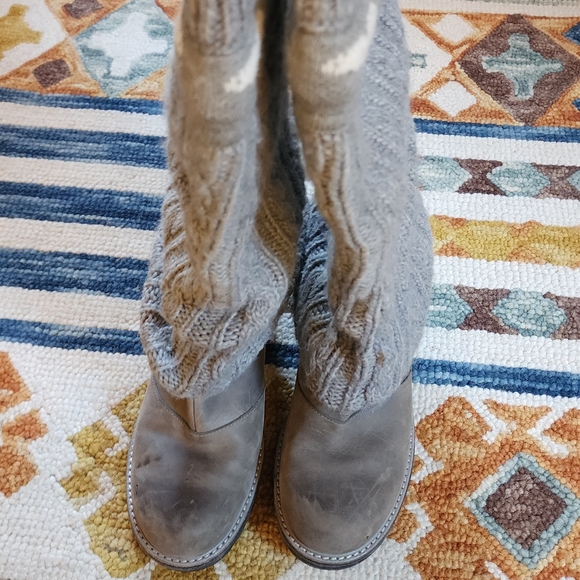 Sorel Crazy Cable Winter Boots - Picture 7 of 8